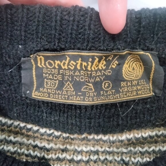 Vintage 80s Nordstrikk Knit Wool Cardigan Sweater Nordic Pewter Clasps F… - Picture 6 of 12